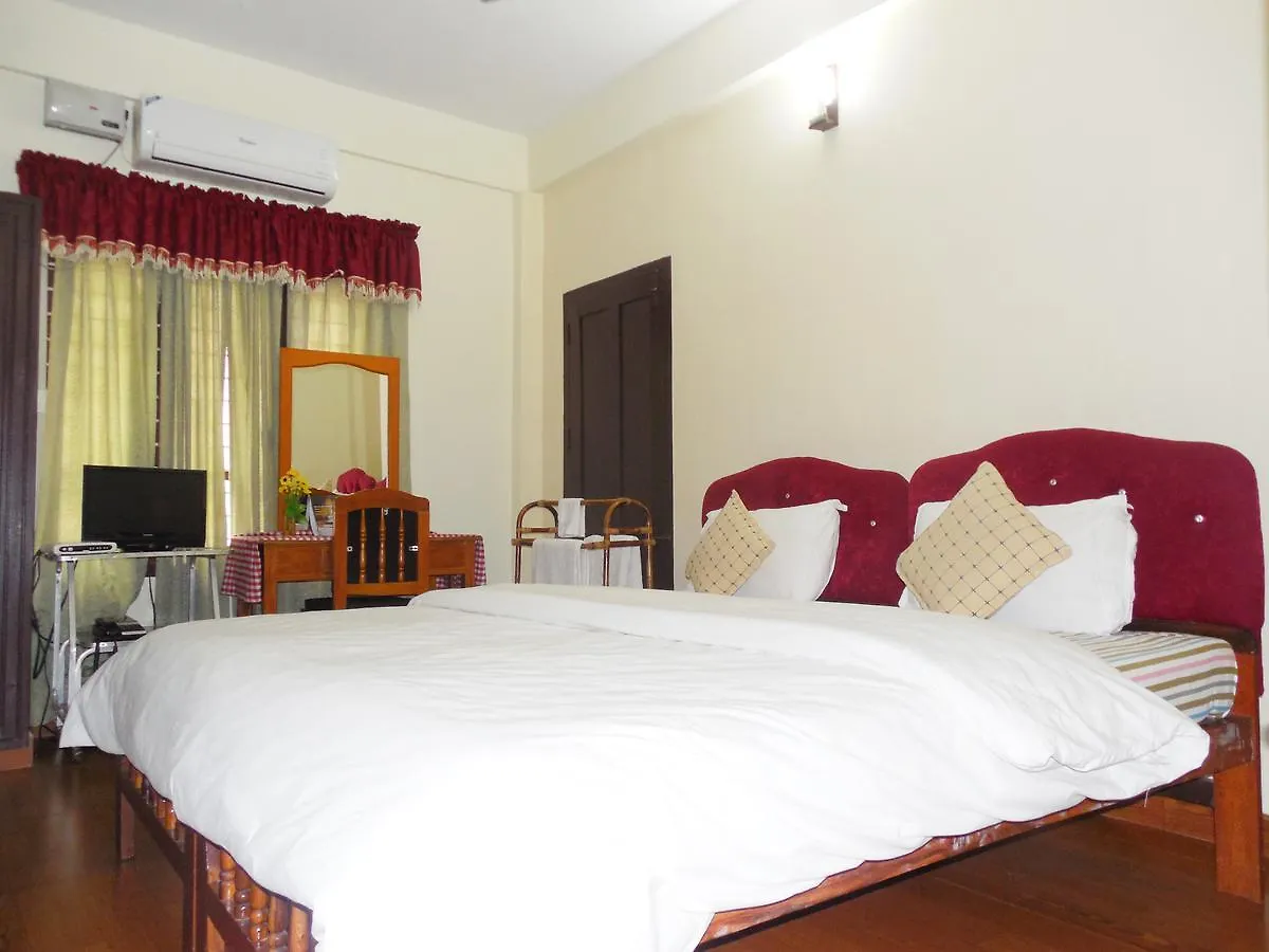 Hotel Pulari Gardens Varkala Resort
